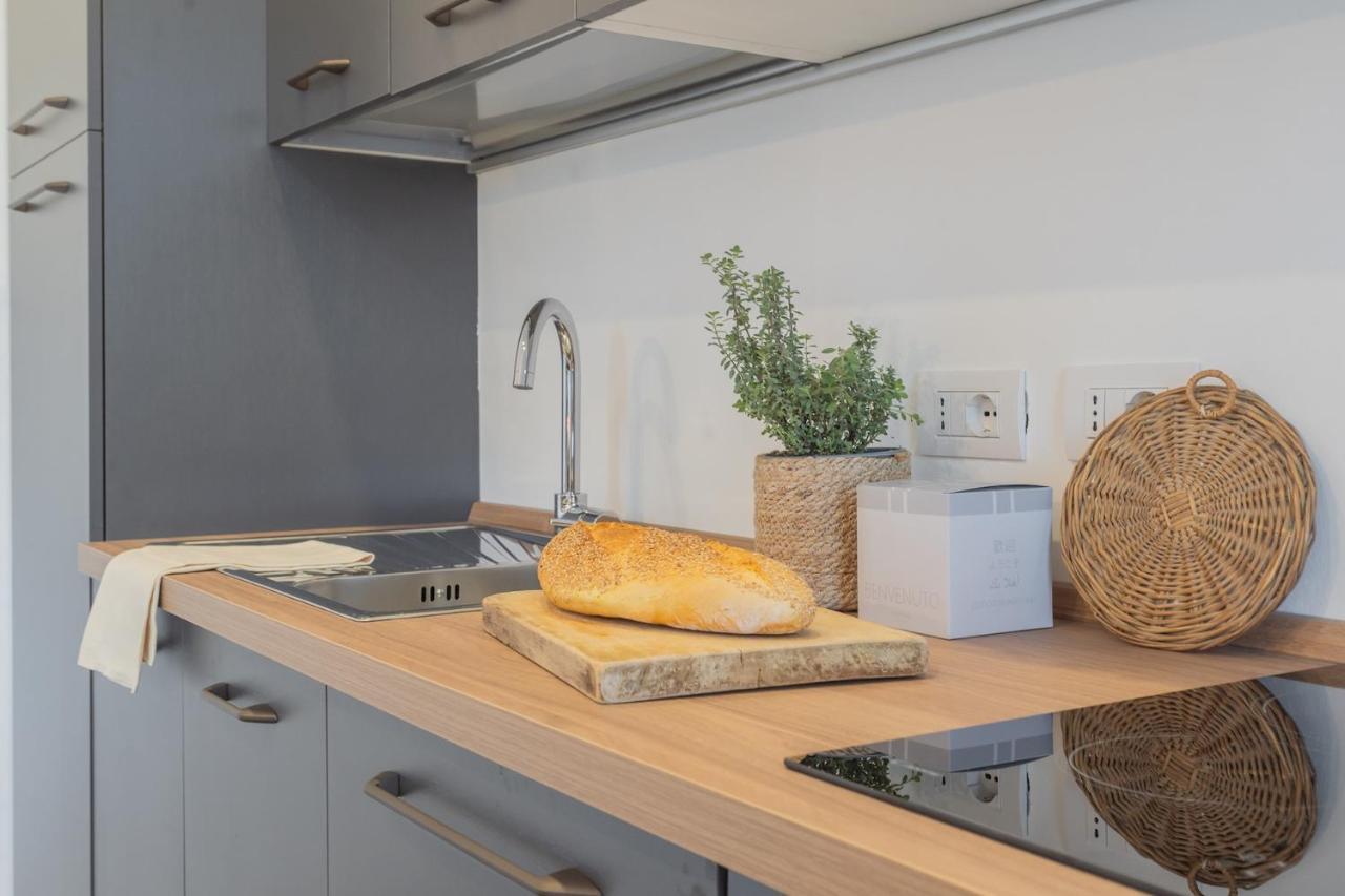 Appartement Isola Felice Grandate By Rent *