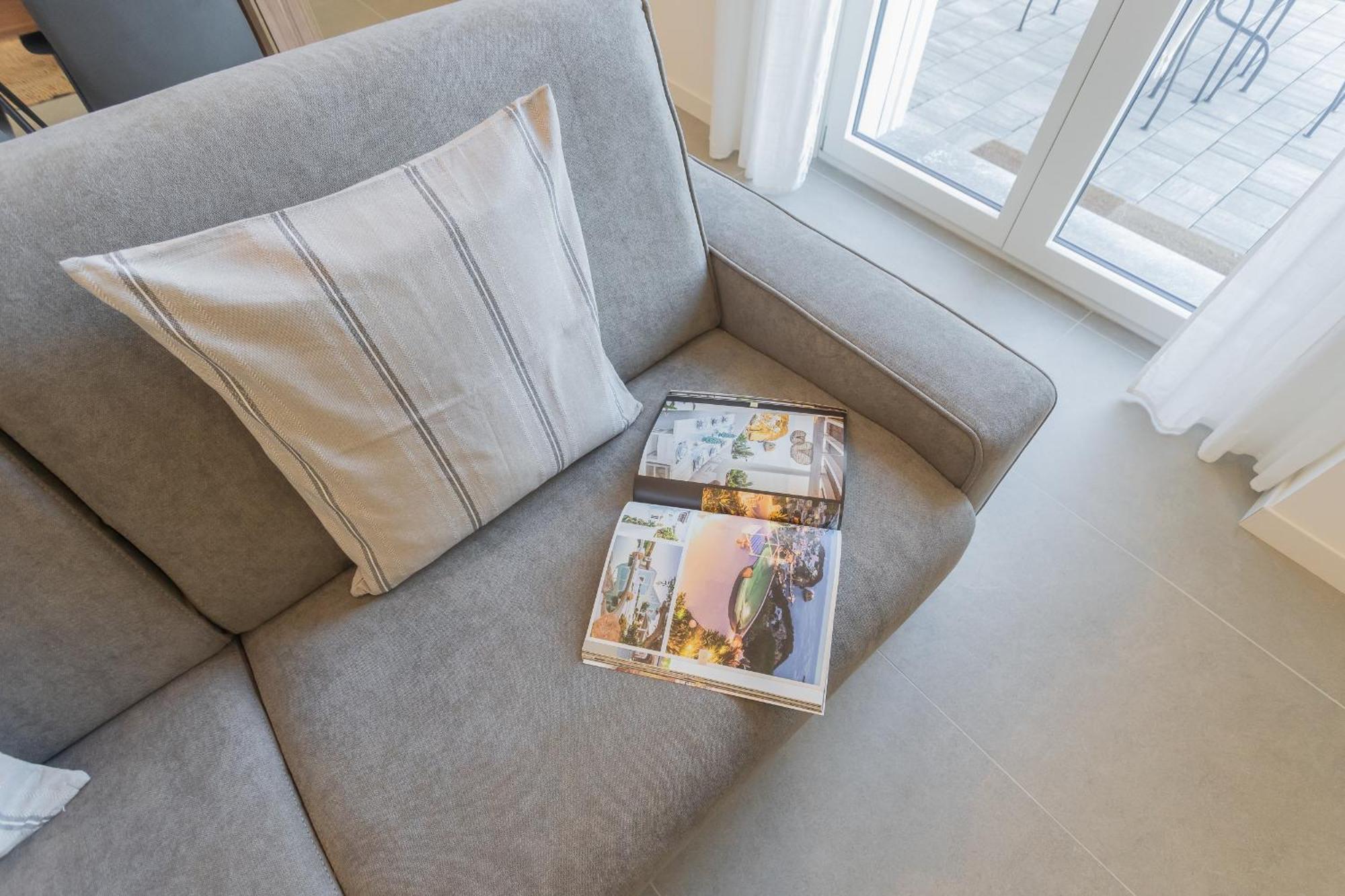 Apartment Isola Felice Grandate By Rent Como